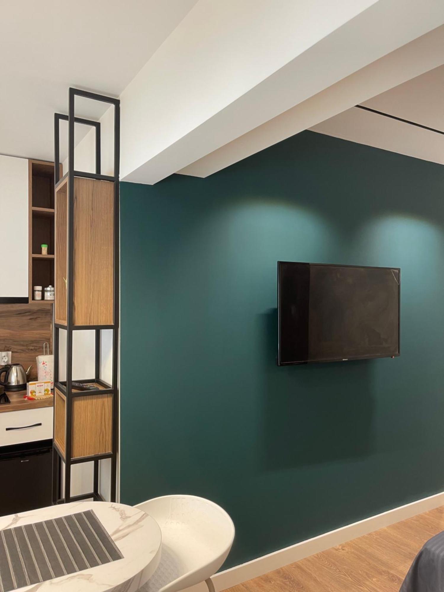 Downtown Studio Apartments Tirana Esterno foto